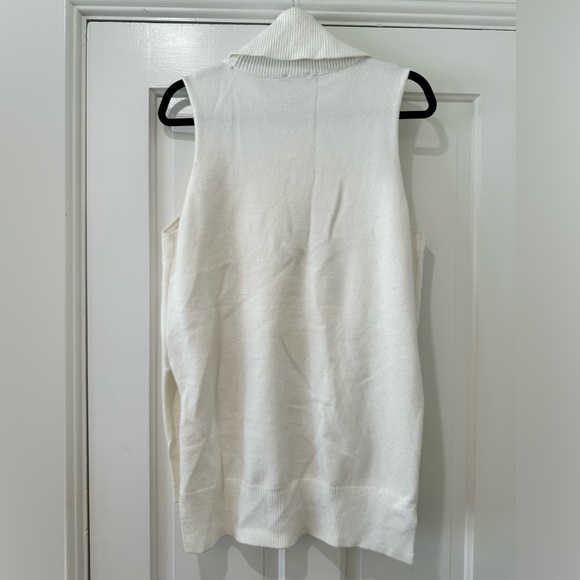 Carmen Marc Valvo white turtleneck knit sleeveless blouse top - Picture 8 of 13